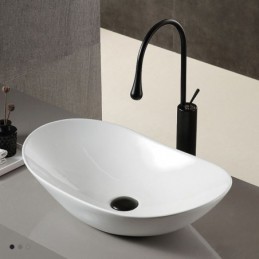Lavabo de cerámica en forma...