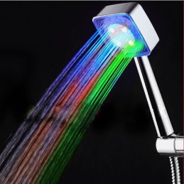 Cabezal de ducha LED que...